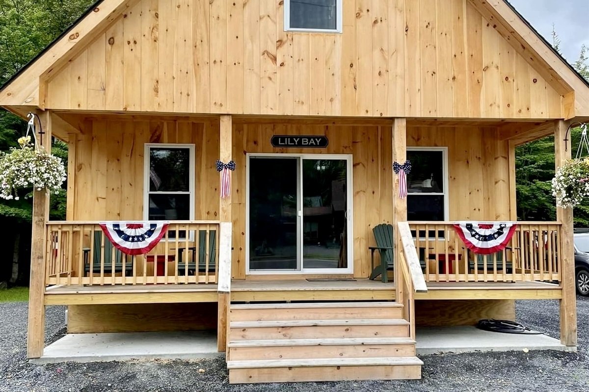 Pine Tree Lodge - Lily Bay Cabin